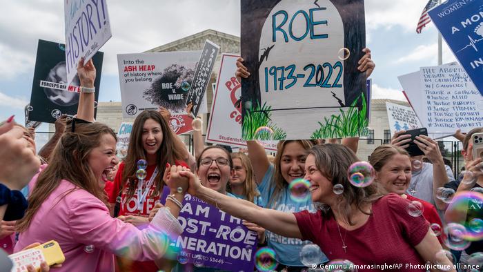 USA Washington | Jubel unter Abtreibungsgegnern über Gerichtsurteil Roe v. Wade