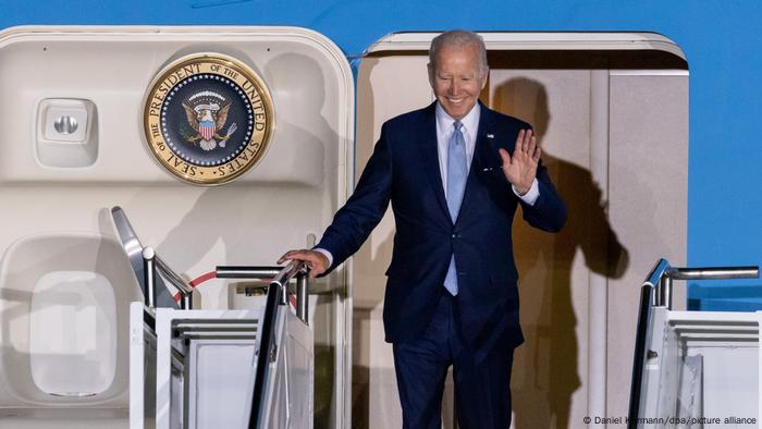 Joe Biden, a su llegada a Münich en el Air Force One.