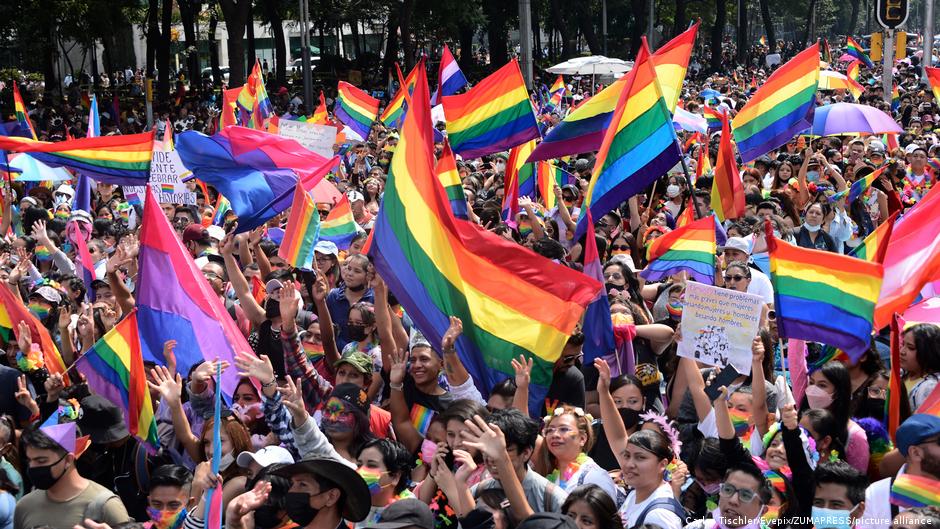 México: 250.000 personas vuelven a marchar por el Orgullo