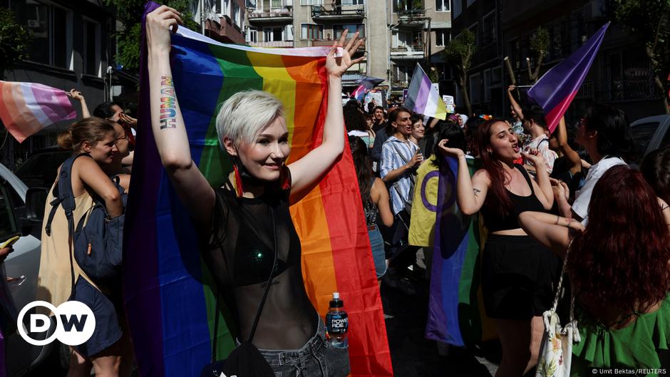 Festnahmen Bei Pride Parade In Istanbul Dw 27062022 7569