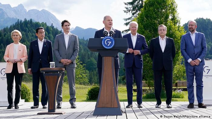 القادة المشاركون في قمة السبع في قصر إلماو في ولاية بافاريا الألمانية 26.06.2022