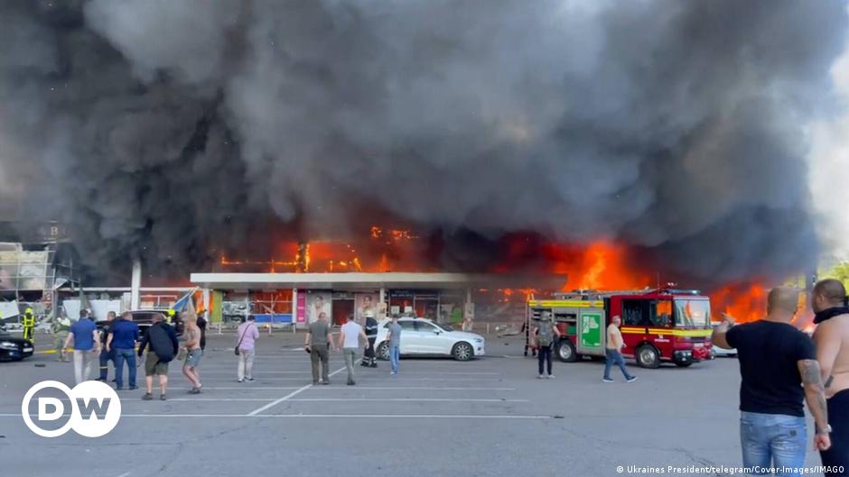 russian-missile-strike-hits-shopping-mall-in-central-ukraine-live-updates-dw-27-06-2022