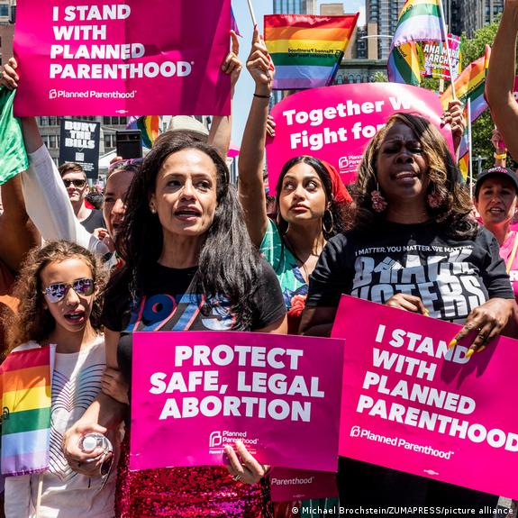 Pink pede para opositores da lei do aborto 'nunca ouvirem a minha