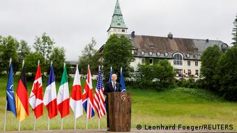 Канцлер ФРГ Олаф Шольц на пресс-конференции по итогам саммита G7 в Баварии