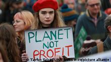 November 6, 2021, London, England, United Kingdom: Climate change activists stage a rally at Trafalgar Square at the end of a march that started outside Bank of England on the Global Day of Action for Climate Justice. (Credit Image: Â© Tayfun Salci/ZUMA Press Wire