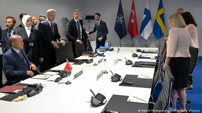 土耳其，瑞典和芬蘭在北約峰會前舉行會談