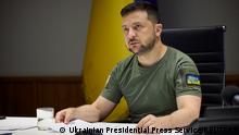 Зеленский призвал начать восстановление Украины еще до конца войны