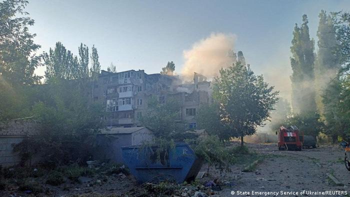 Ukraine | Raketenangriff auf ein Wohnhaus in Mykolaiv
