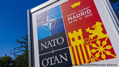 За първи път от 2010 година насам НАТО променя стратегическата