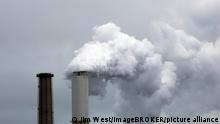 Luftverunreinigung, Ausstoß aus einem Kohlekraftwerk von DTE Energie, Monroe, Michigan, USA, Nordamerika