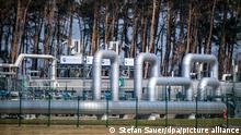 27.04.2022 Lubmin - Blick auf Rohrsysteme und Absperrvorrichtungen in der Gasempfangsstation der Ostseepipeline Nord Stream 1 und der Übernahmestation der Ferngasleitung OPAL (Ostsee-Pipeline-Anbindungsleitung). Der russische Energiekonzern Gazprom reduziert die maximalen Gasliefermengen durch die Ostseepipeline Nord Stream 1 nach Deutschland erneut. (zu dpa «Gazprom drosselt Lieferung durch Nord Stream 1 noch weiter») 