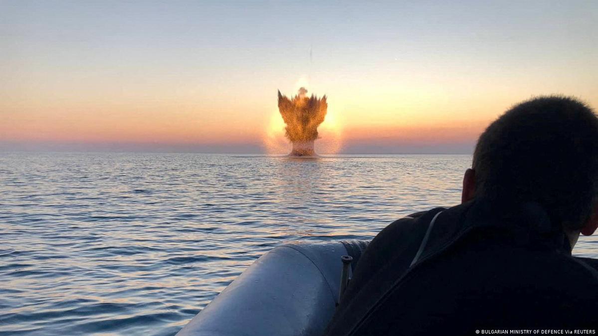 Mines in the Strait of Hormuz: How dangerous are they?