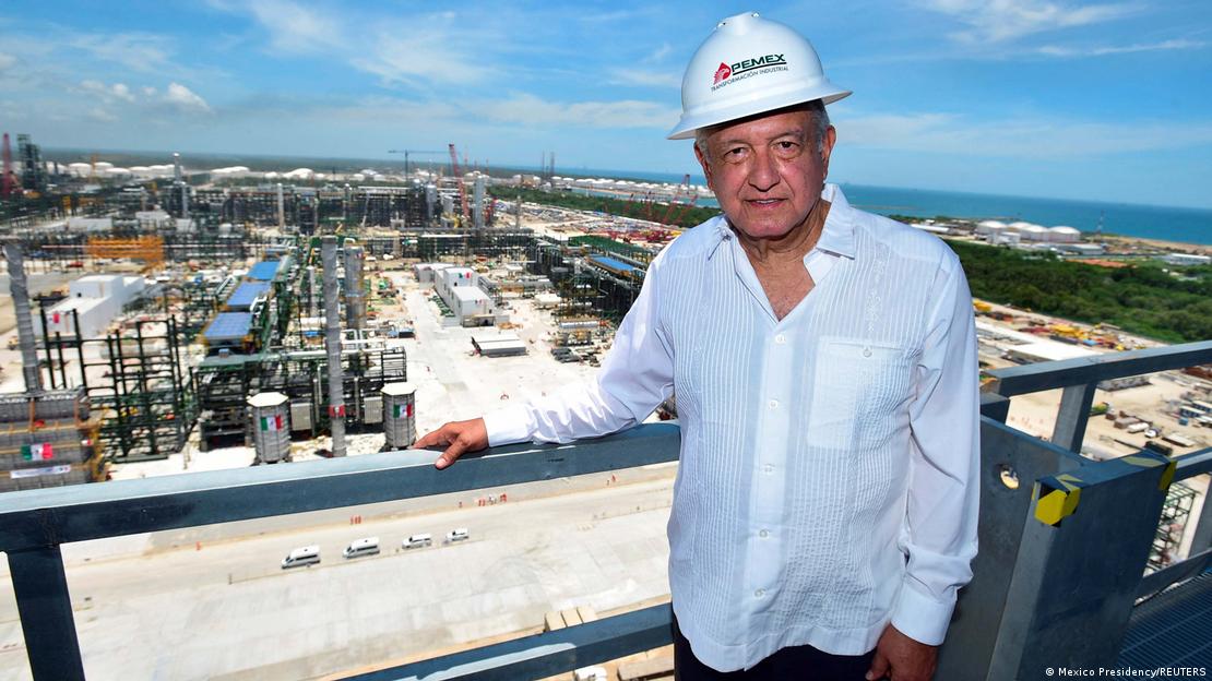 La refinería de Dos Bocas fue uno de los pilares de la política energética favorecida por el entonces presidente de México, Andrés Manuel López Obrador. La refinería de Dos Bocas fue uno de los pilares de la política energética favorecida por el entonces presidente de México, Andrés Manuel López Obrador.