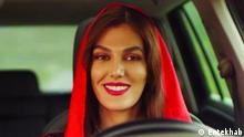 In Iran wird eine Eiskreme Firma namens „Domino“ wegen Werbung mit einem Frauengesicht angezeigt. 