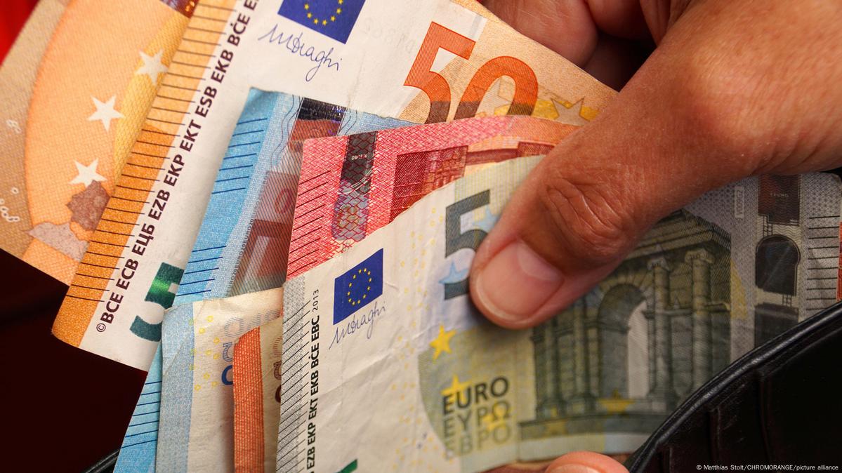 German producer prices show record rise DW 08/19/2022