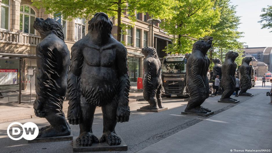 King Kong campiert in Hamburg