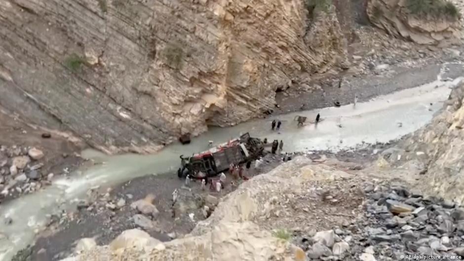 Al menos 20 muertos en un accidente de bus en Pakistán