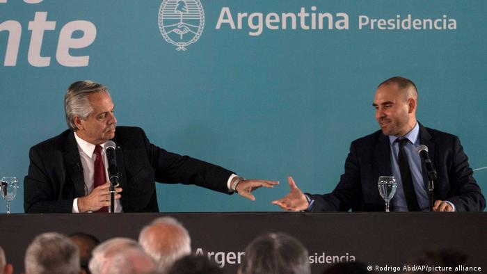 La renuncia de Guzmán, debida también a luchas internas dentro del peronismo, dejó al presidente Fernández muy debilitado, según el economista Fausto Spotorno.