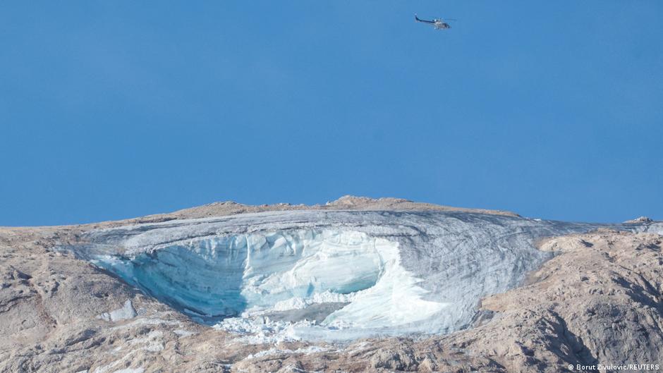 Ogromna ledena lavina u julu 2022. koja je odnela i više ljudskih života, izazvana je topljenjem glečera Marmolada u italijanskim Alpima