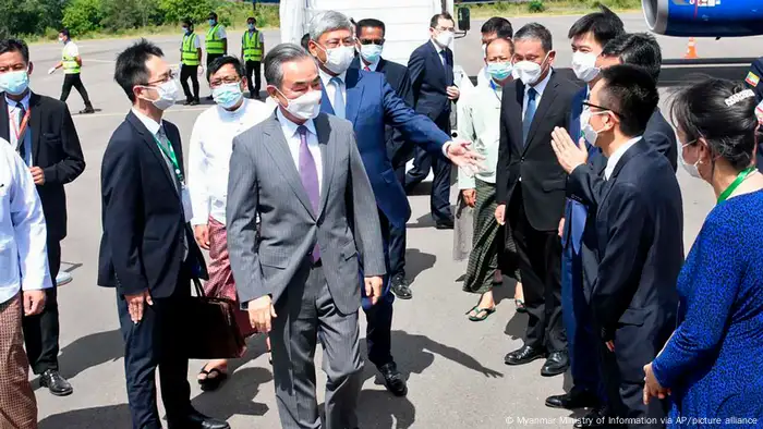 Myanmar l Besuch des chinesischen Außenminister Wang Yi in Bagan