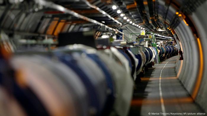Unterirdisches Bild des Large Hadron Collider am CERN, Genf