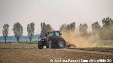 July 4, 2022, MILAN, Italia: Giuseppe Ubertone a farmer on the dry field due to drought at Azienda Agricola Ronchettone in Casalbuttano in Milan, Italy, 04 July 2022. Last week, the mayor of Milan announced the northern Italian city s fountains would be switched off as part of water restrictions imposed due to the drought.ANSA/ MILAN Italia - ZUMAa110 20220704_zaf_a110_010 Copyright: xAndreaxFasanix 