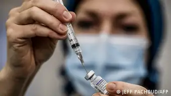 中國內地民眾可以前往澳門接種西方研發的mRNA疫苗。