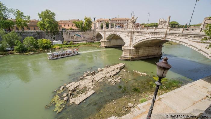 The water levels of the Tiber River in Rome are 1.50 meters below the usual level