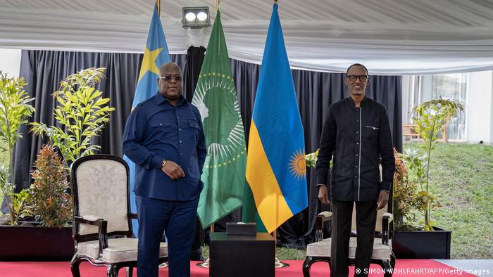 Les présidents Félix Tshisekedi et Paul Kagame lors d'une rencontre en juin 2021