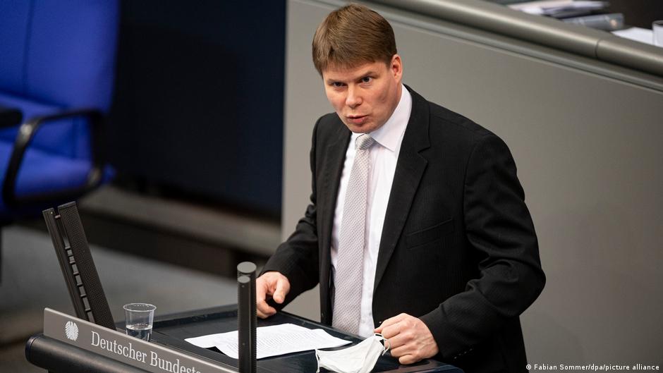 Депутати від АдН прийняли запрошення на форум до Путіна