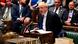 Boris Johnson im Parlament am Rednerpult Boris Johnson im Parlament am Rednerpult
