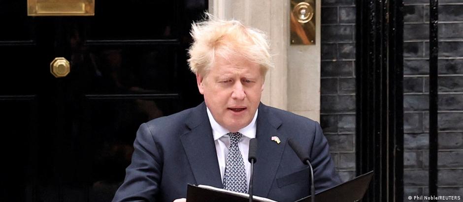 British Prime Minister Boris Johnson makes a statement at Downing Street 