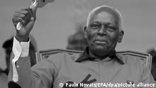 José Eduardo dos Santos: Percurso do eterno Presidente de Angola
