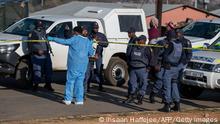 21 muertos en tres tiroteos en tabernas de Sudáfrica