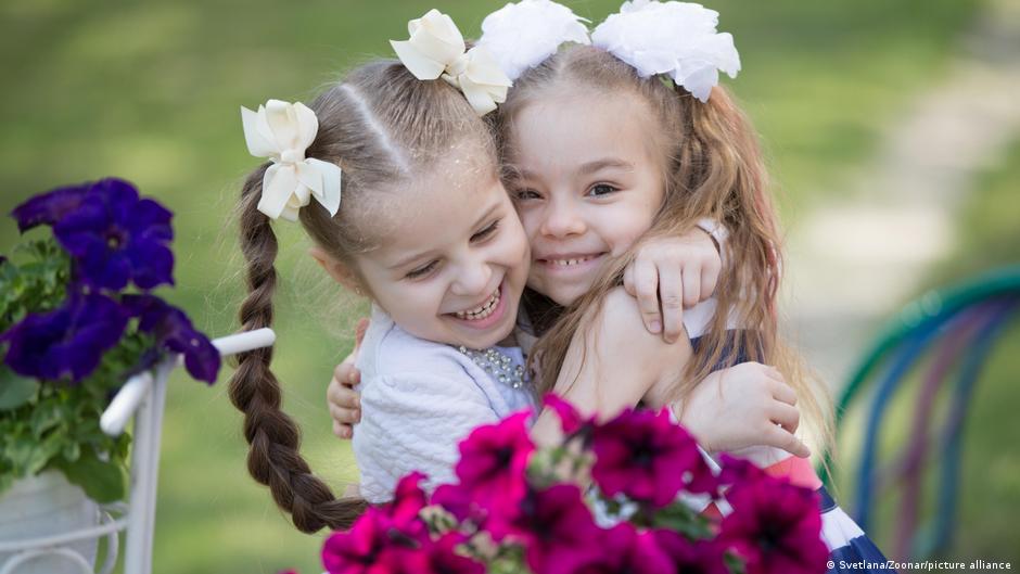 Male and female friendships are different, and scientists don′t know why | Science | In-depth reporting on science and technology | DW - Vimarsana News