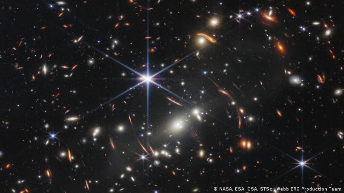 A picture of the galaxy cluster SMACS 0723 captured by the James Webb Space Telescope.