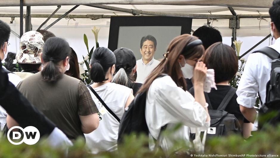 Ex-Ministerpräsident Shinzo Abe in Tokio beigesetzt