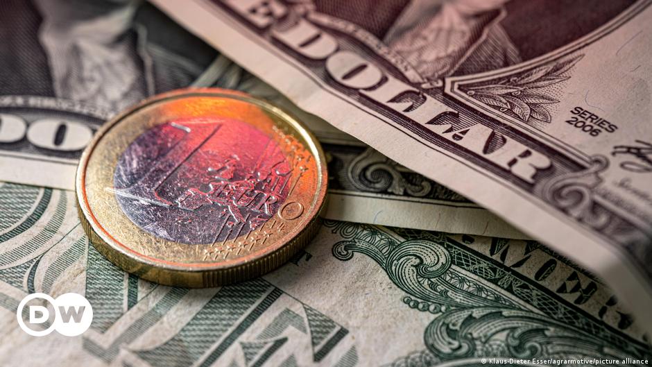 Euro fällt auf Parität zum US-Dollar