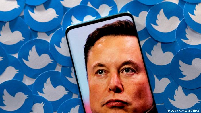 Musk ofrece cerrar compra de Twitter si revela cuentas de usuarios | El  Mundo | DW | 06.08.2022