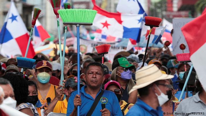 Panamá: siguen las protestas pese a los anuncios de Laurentino Cortizo | Las noticias y análisis más importantes en América Latina | DW | 13.07.2022