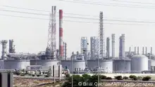 A general view dated 01 June 2004 of an oil installation in Saudi Arabia's northeastern Gulf port of Jubail. The United Arab Emirates (UAE) will increase oil output this month by 400,000 barrels per day (bpd) over its OPEC quota to help ease record prices, Oil Minister Obeid bin Saif al-Nassiri announced 02 June 2004. Nassiri spoke before departing for Beirut where the oil cartel holds a formal meeting tomorrow. Crude oil futures in New York surged 01 June to a record closing price of 42.33 dollars a barrel, as a deadly weekend attack in Saudi Arabia heightened fears about terrorist disruptions to energy supplies. AFP PHOTO/Bilal QABALAN (Photo credit should read BILAL QABALAN/AFP via Getty Images)