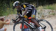 ROT // Adrien NIYONSHUTI (RWA / Team MTN Qhubeka) auf einer Abfahrt - Tour of Utah 2015 - 4. Etappe Heber Valley -