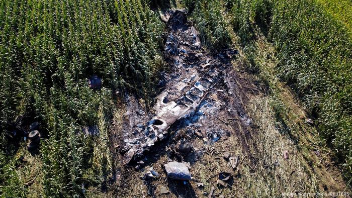 Destroços do avião que caiu na Grécia