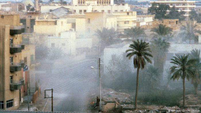Irak | Golfkrieg 1985 - Basra nach Beschuss