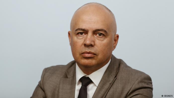 Президентът Румен Радев връчи на председателя на ПГ на БСП