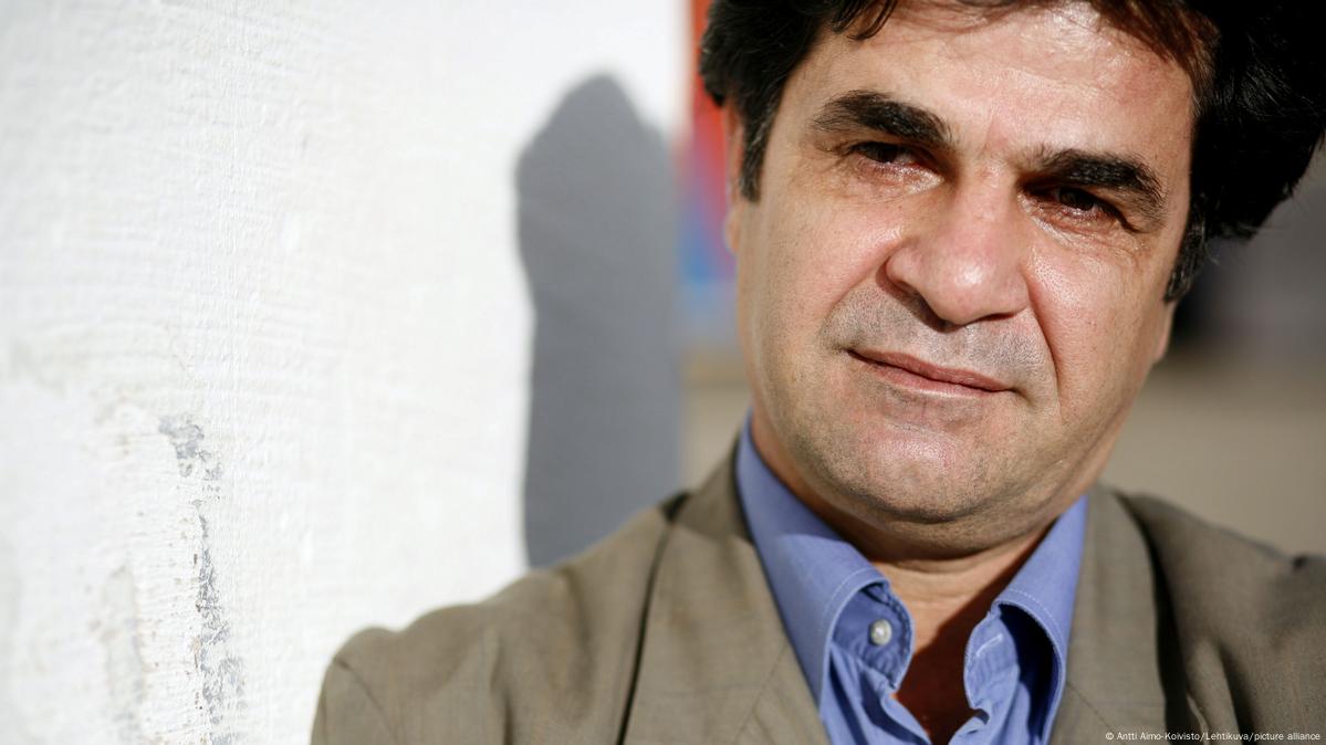 Iranian film director Jafar Panahi goes on hunger strike – DW – 02/02/2023