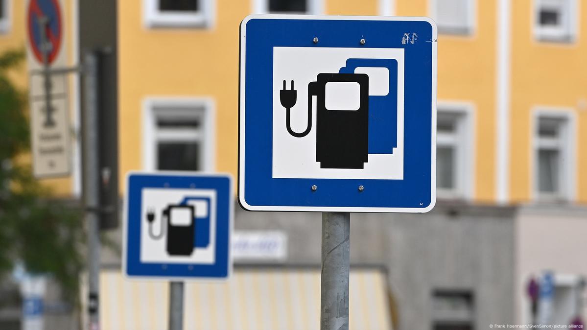 Germany to massively expand electric car charging network