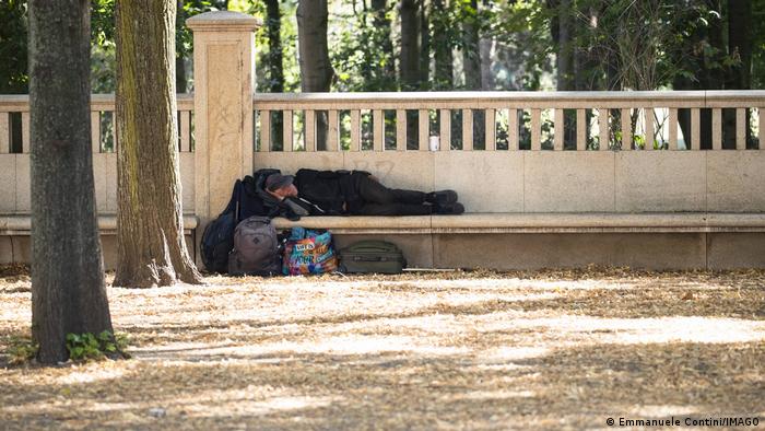 Deutschland Obdachlose in Sommer in Berlin