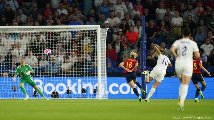 Georgia Stanway erzielt das entscheidende Tor gegen Spanien bei der Euro 2022