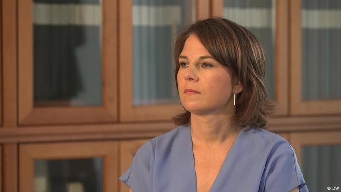 Annalena Baerbock im DW-Interview